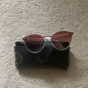 Women’s Ray bans